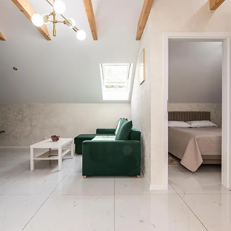 Bianco Laskowa - *